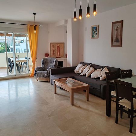 Seaview Apartment With Great Amenities & Facilities Benalmádena Buitenkant foto